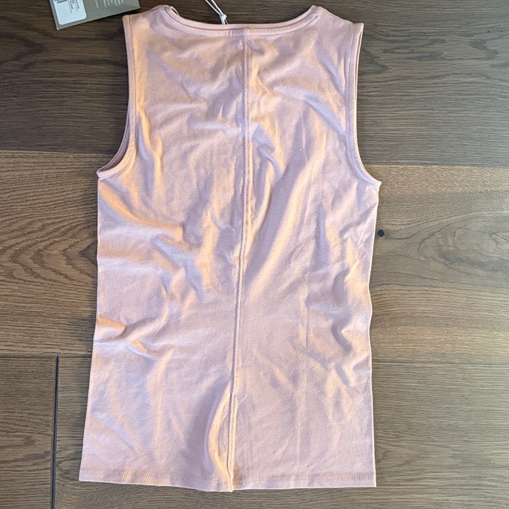 Everlane Supima Form Tank - Picture 2 of 3